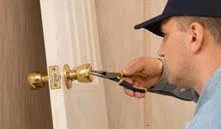 City Locksmith Services Vienna, VA 571-281-0081 - 6-Locks-Replace